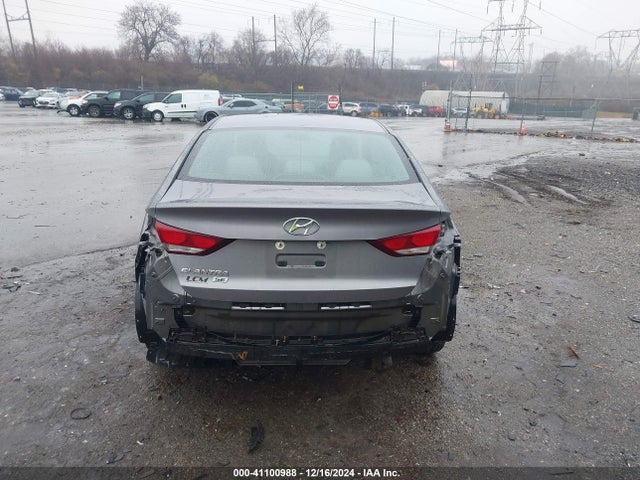 Hyundai ELANTRA SE 2018 5NPD74LF3JH332054 Image 16