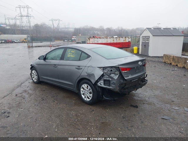 Hyundai ELANTRA SE 2018 5NPD74LF3JH332054 Image 3