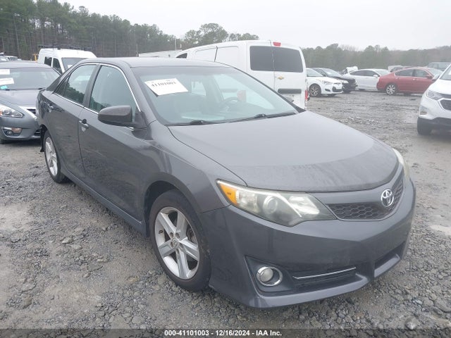 41101003 :رقم المزاد ، 4T1BF1FK0DU256588 vin ، 2013 Toyota Camry Se مزاد بيع