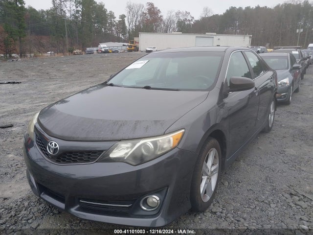 41101003 :رقم المزاد ، 4T1BF1FK0DU256588 vin ، 2013 Toyota Camry Se مزاد بيع