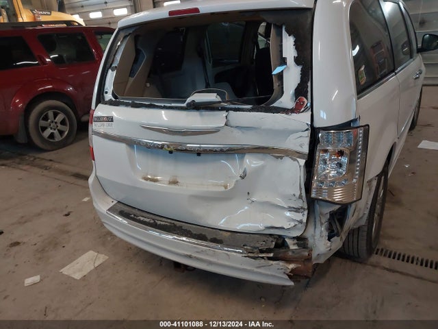 2C4RC1BG0FR727944 Chrysler Town & Country Touring