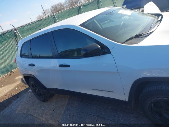 1C4PJLABXEW154393 Jeep Cherokee Sport