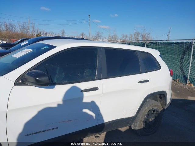 1C4PJLABXEW154393 Jeep Cherokee Sport