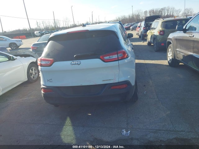 1C4PJLABXEW154393 Jeep Cherokee Sport