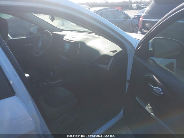 1C4PJLABXEW154393 Jeep Cherokee Sport