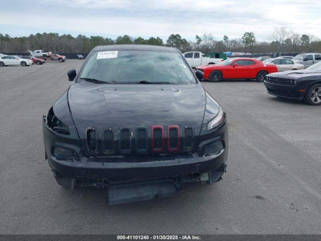 1C4PJLABXFW597094 Jeep Cherokee Sport