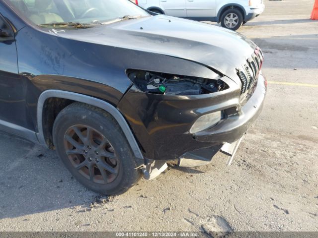 1C4PJLABXFW597094 Jeep Cherokee Sport