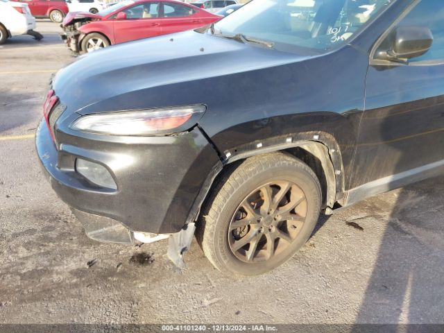1C4PJLABXFW597094 Jeep Cherokee Sport