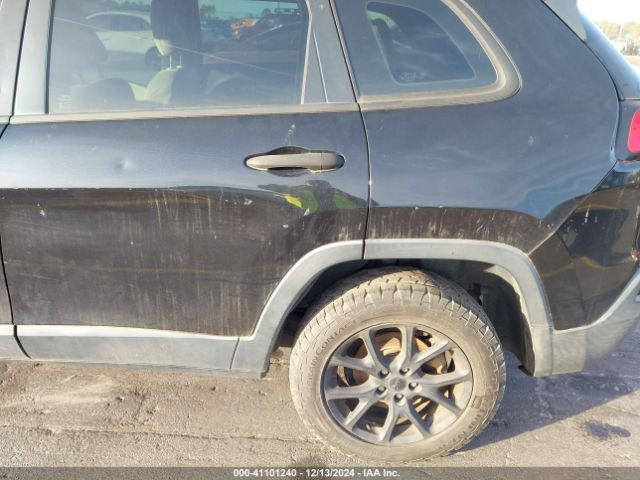 1C4PJLABXFW597094 Jeep Cherokee Sport