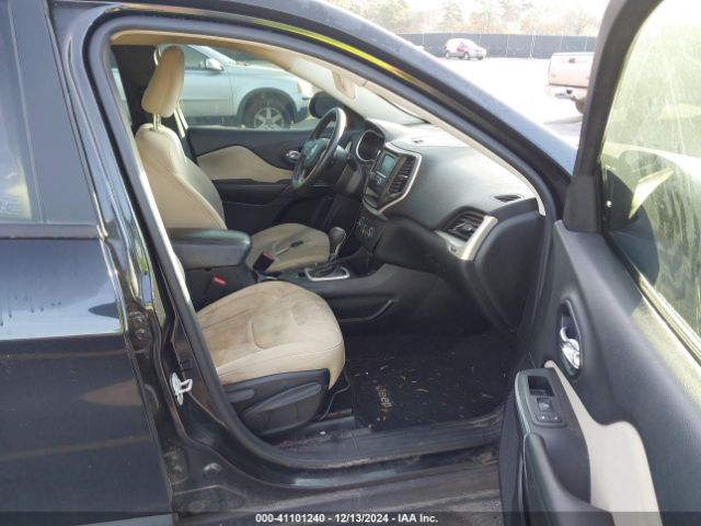 1C4PJLABXFW597094 Jeep Cherokee Sport
