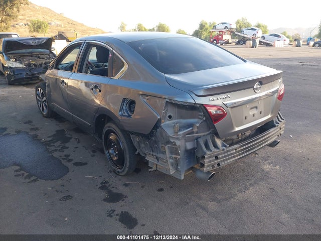Nissan Altima 2.5 Sr 2017 1N4AL3AP8HN303444 Image 3