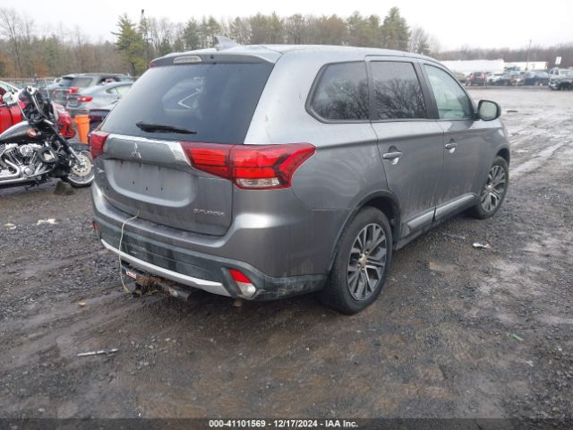 2018 MITSUBISHI OUTLANDER JA4AD2A30JZ038235 Photo 3