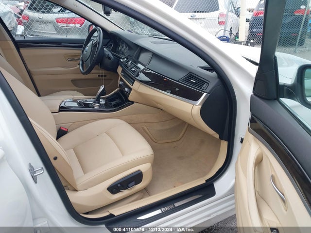 WBA5A7C5XED619995 BMW 528i Xdrive