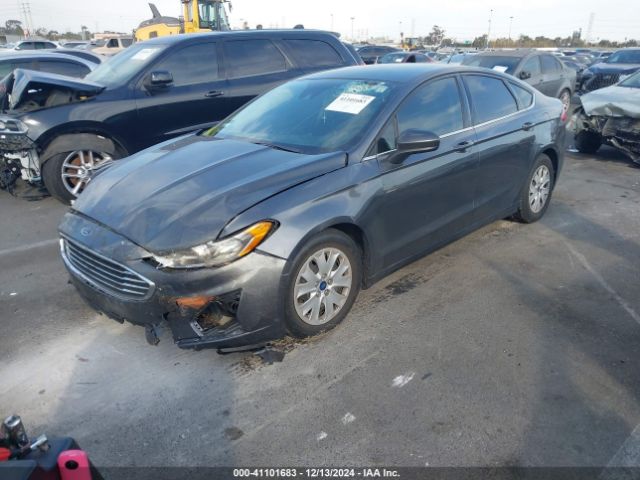 3FA6P0G79KR135513 Ford FUSION S
