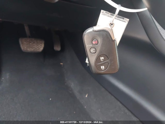 Lexus CT 200H 2014 JTHKD5BH1E2182248 Image 11