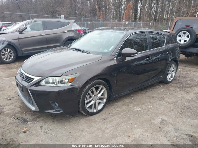 Lexus CT 200H 2014 JTHKD5BH1E2182248 Image 2
