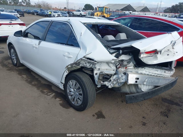 Toyota CAMRY LE 2014 4T4BF1FK2ER431494 Image 3
