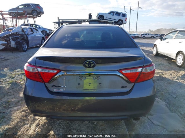 4T1BF1FK6HU643958 Toyota CAMRY SE