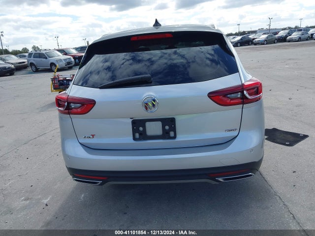 W04GV8SXXJ1151751 Buick Regal Tourx Essence