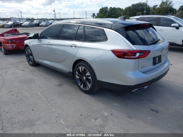 W04GV8SXXJ1151751 Buick Regal Tourx Essence