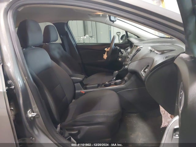 1G1BE5SM9J7151198 Chevrolet Cruze Lt Auto