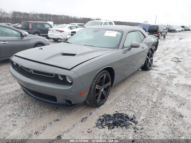 Dodge Challenger Sxt 2018 2C3CDZAGXJH123615 Image 2