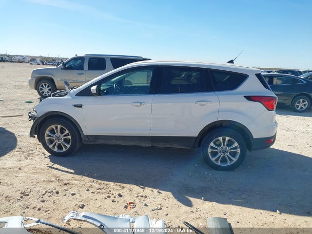 Ford ESCAPE SE 2019 1FMCU0GD6KUB81882 Image 15