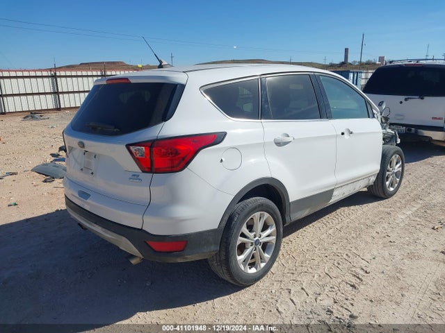 Ford ESCAPE SE 2019 1FMCU0GD6KUB81882 Image 4