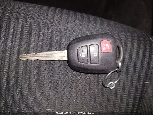 Toyota Rav4 Xle 2015 2T3RFREV1FW344228 Image 11