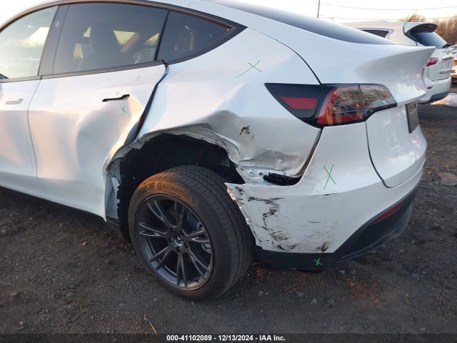 2024 TESLA MODEL Y 7SAYGDEE9RF180607 Photo 5