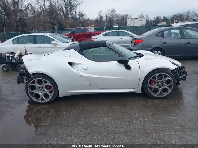 ZARBAAB42JM282475 Alfa Romeo 4c Spider