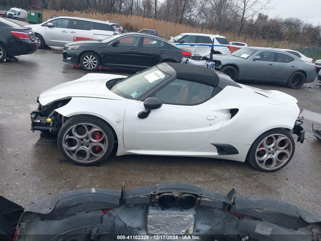 ZARBAAB42JM282475 Alfa Romeo 4c Spider