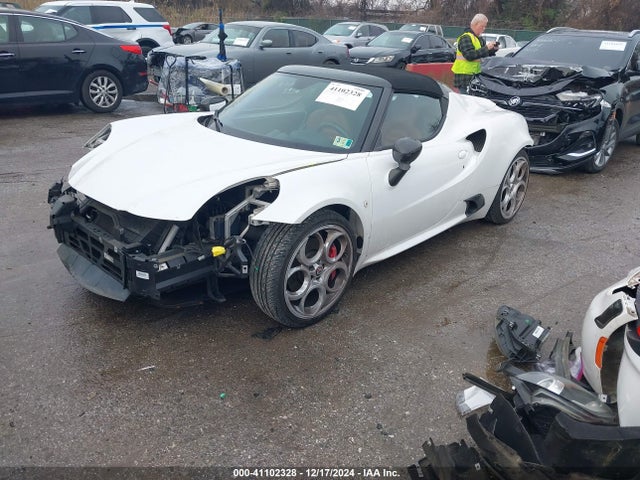 ZARBAAB42JM282475 Alfa Romeo 4c Spider
