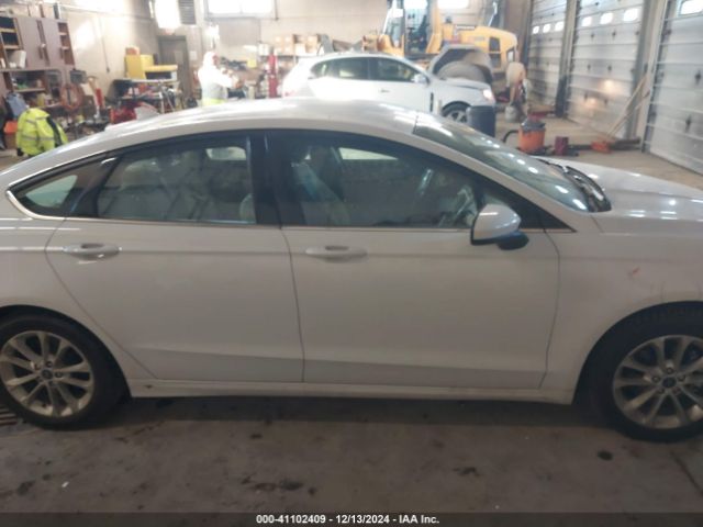 3FA6P0HD7KR230575 Ford FUSION SE