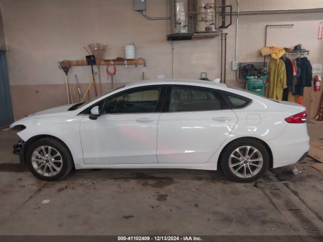 3FA6P0HD7KR230575 Ford FUSION SE