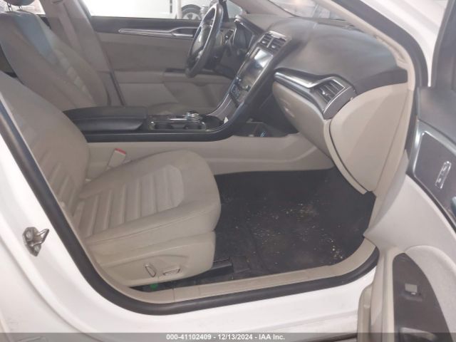 3FA6P0HD7KR230575 Ford FUSION SE