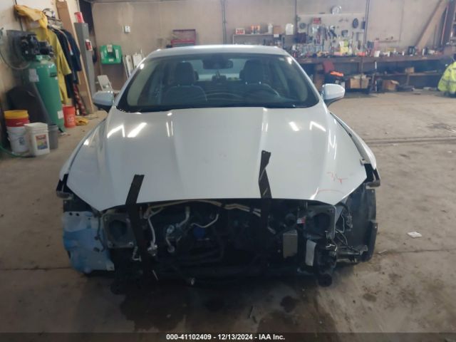 3FA6P0HD7KR230575 Ford FUSION SE