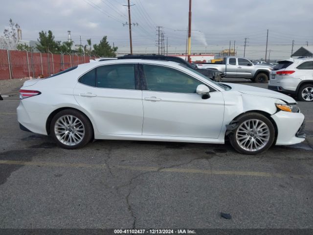 4T1B21HKXJU006621 Toyota Camry Hybrid Xle