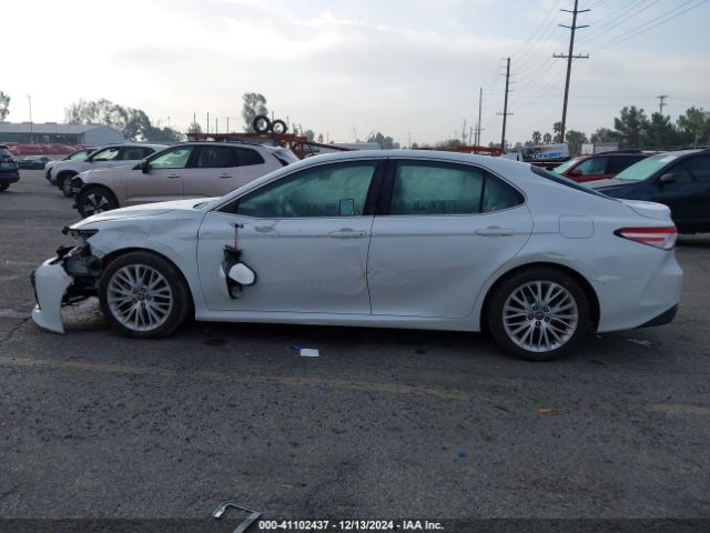 4T1B21HKXJU006621 Toyota Camry Hybrid Xle