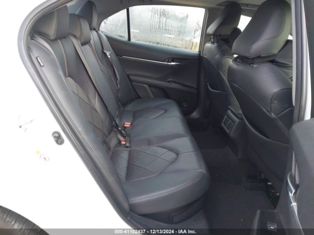 4T1B21HKXJU006621 Toyota Camry Hybrid Xle