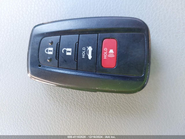 4T1R11AK6RU888622 Toyota CAMRY LE