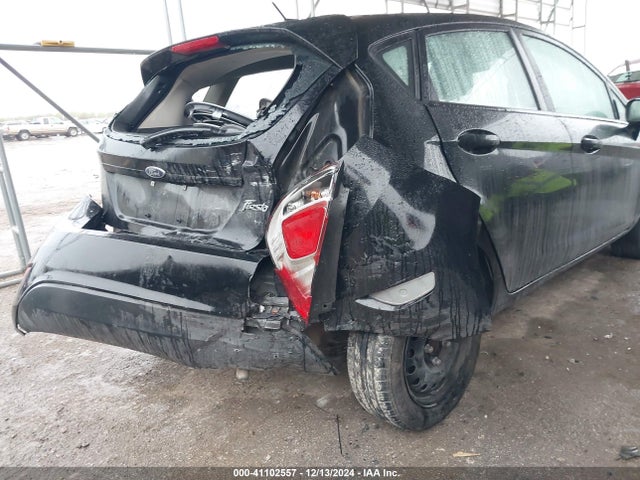 3FADP4TJ3HM156945 Ford FIESTA S