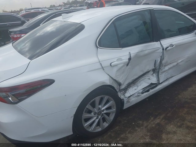 4T1R11AK3RU225203 Toyota CAMRY LE