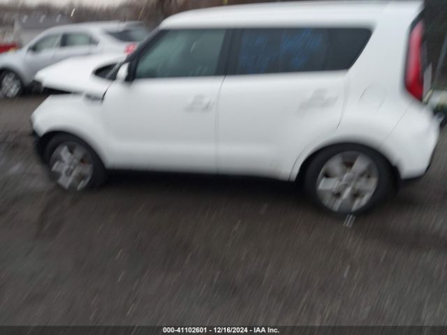 KNDJN2A2XJ7572834 KIA Soul