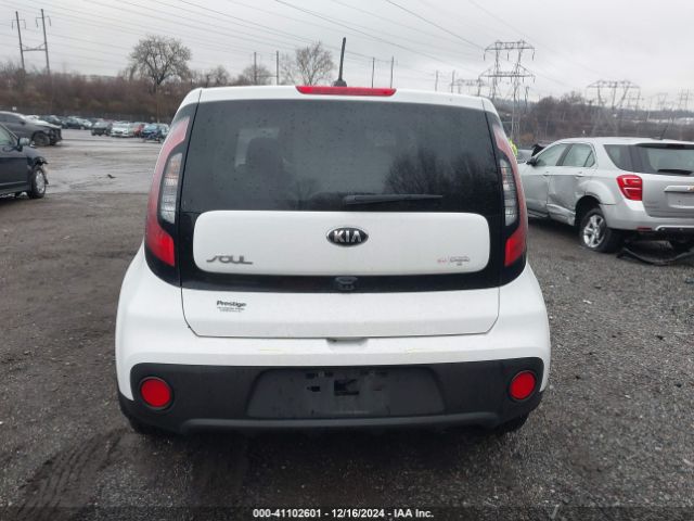 KNDJN2A2XJ7572834 KIA Soul