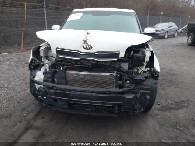 KNDJN2A2XJ7572834 KIA Soul