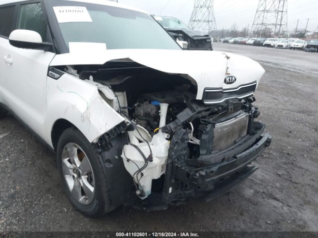 KNDJN2A2XJ7572834 KIA Soul