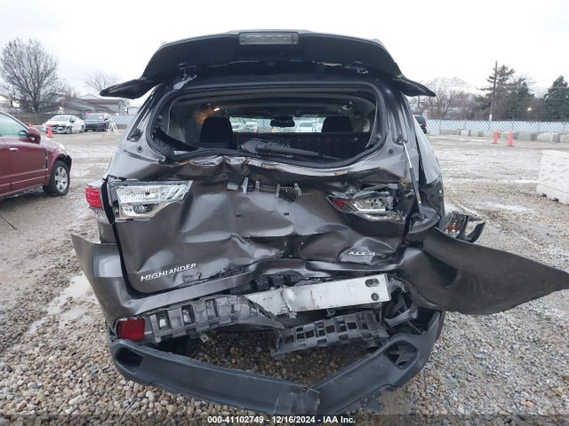 Toyota Highlander Xle V6 2015 5TDJKRFH1FS142105 Image 16