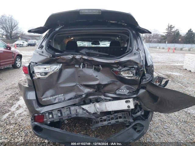Toyota Highlander Xle V6 2015 5TDJKRFH1FS142105 Image 17