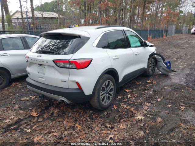 1FMCU9H92LUA15956 Ford ESCAPE SEL